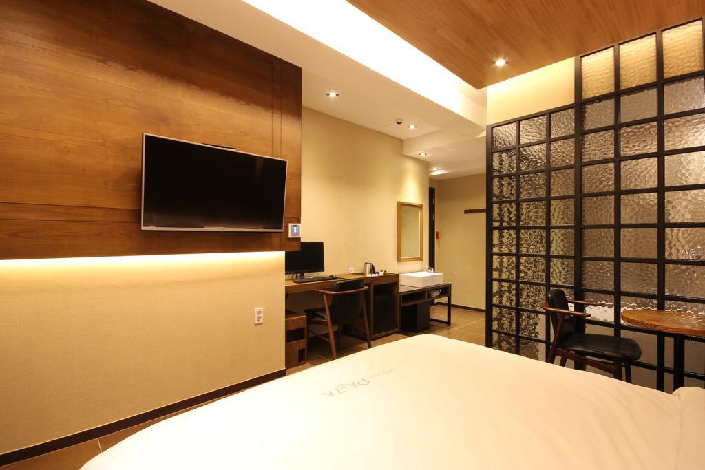 Hotel 38.5 Jinhae Changwon Exteriör bild