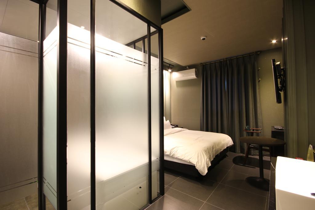 Hotel 38.5 Jinhae Changwon Exteriör bild