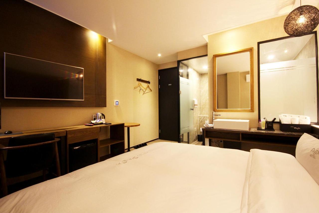 Hotel 38.5 Jinhae Changwon Exteriör bild