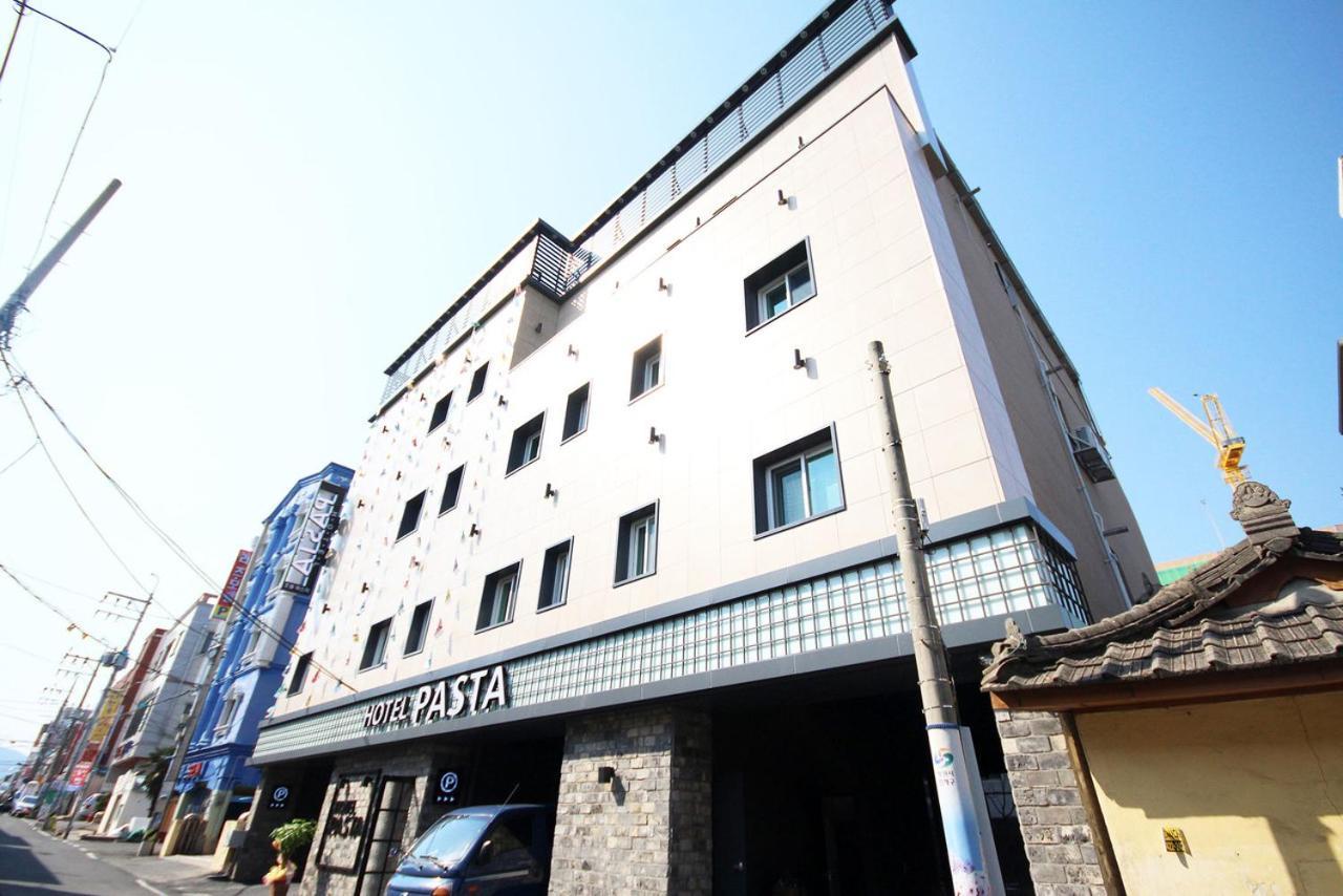 Hotel 38.5 Jinhae Changwon Exteriör bild