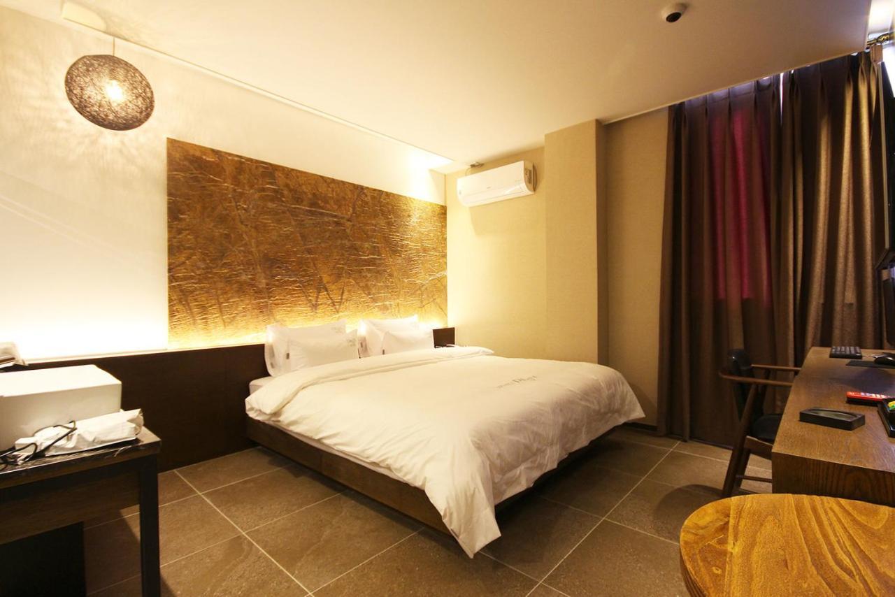 Hotel 38.5 Jinhae Changwon Exteriör bild
