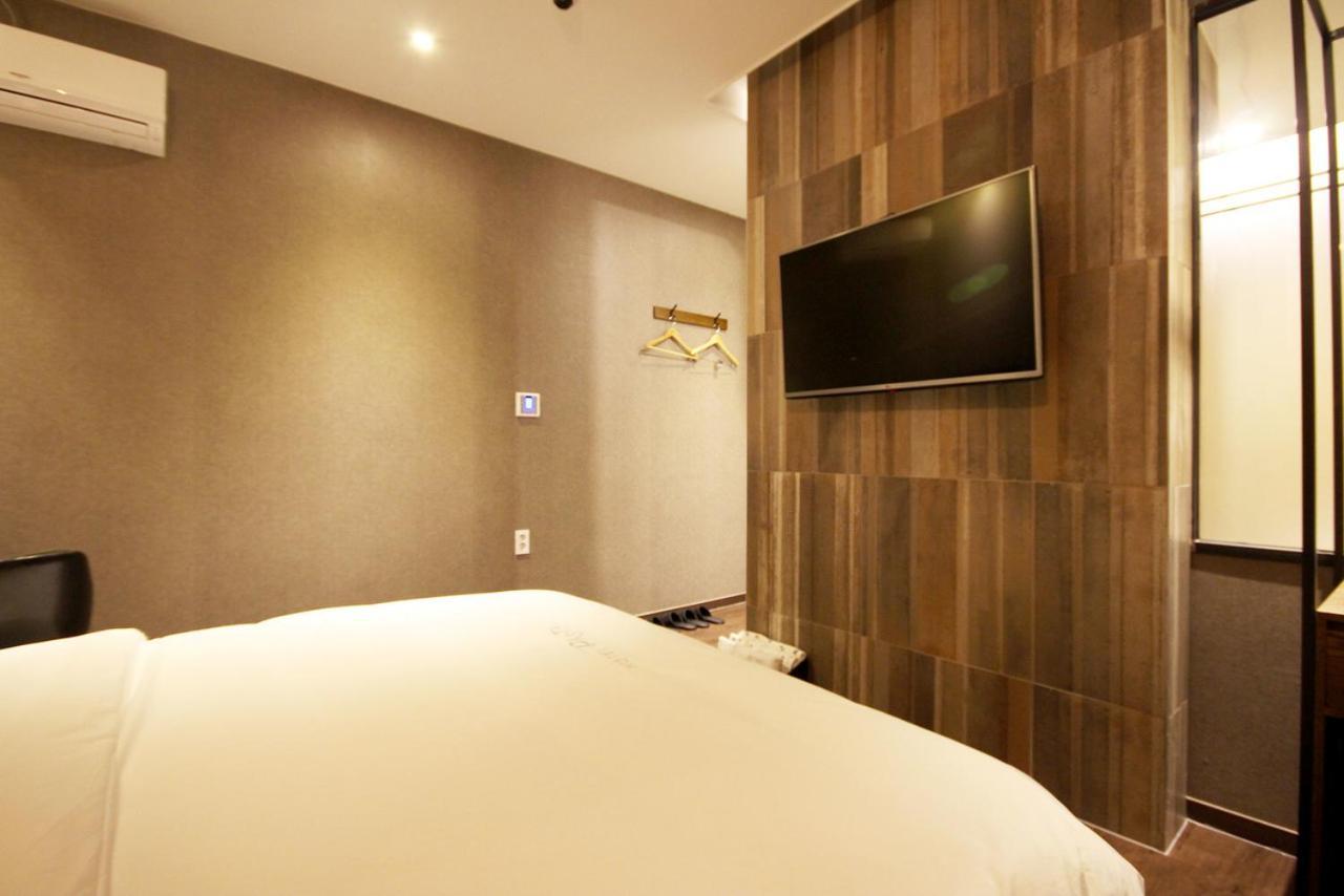 Hotel 38.5 Jinhae Changwon Exteriör bild