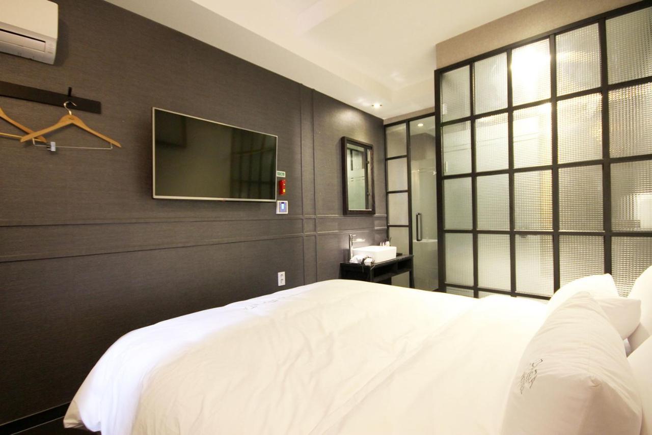 Hotel 38.5 Jinhae Changwon Exteriör bild