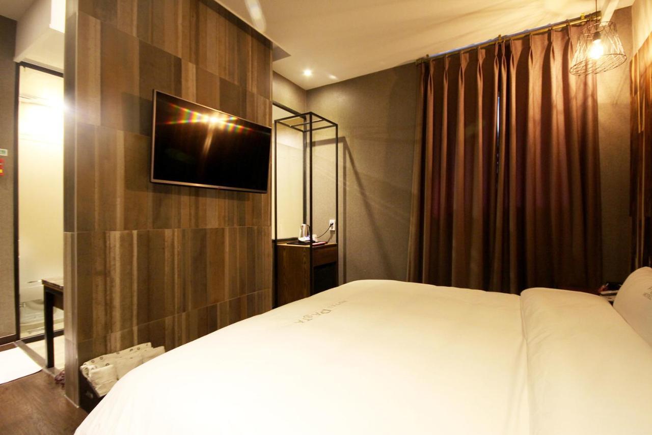Hotel 38.5 Jinhae Changwon Exteriör bild