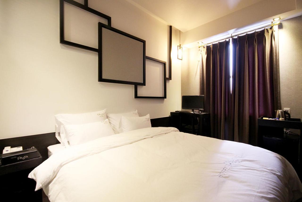 Hotel 38.5 Jinhae Changwon Exteriör bild