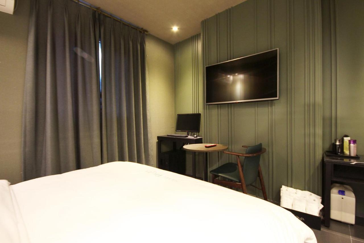 Hotel 38.5 Jinhae Changwon Exteriör bild